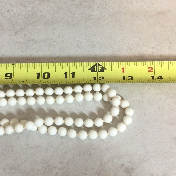 26” white round bead necklace - Picture 5 of 5